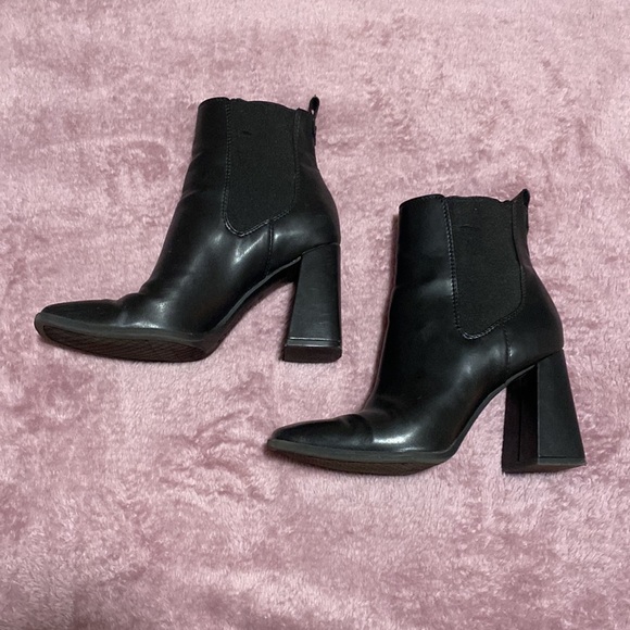 Black Chunky Heel Booties - Picture 2 of 4